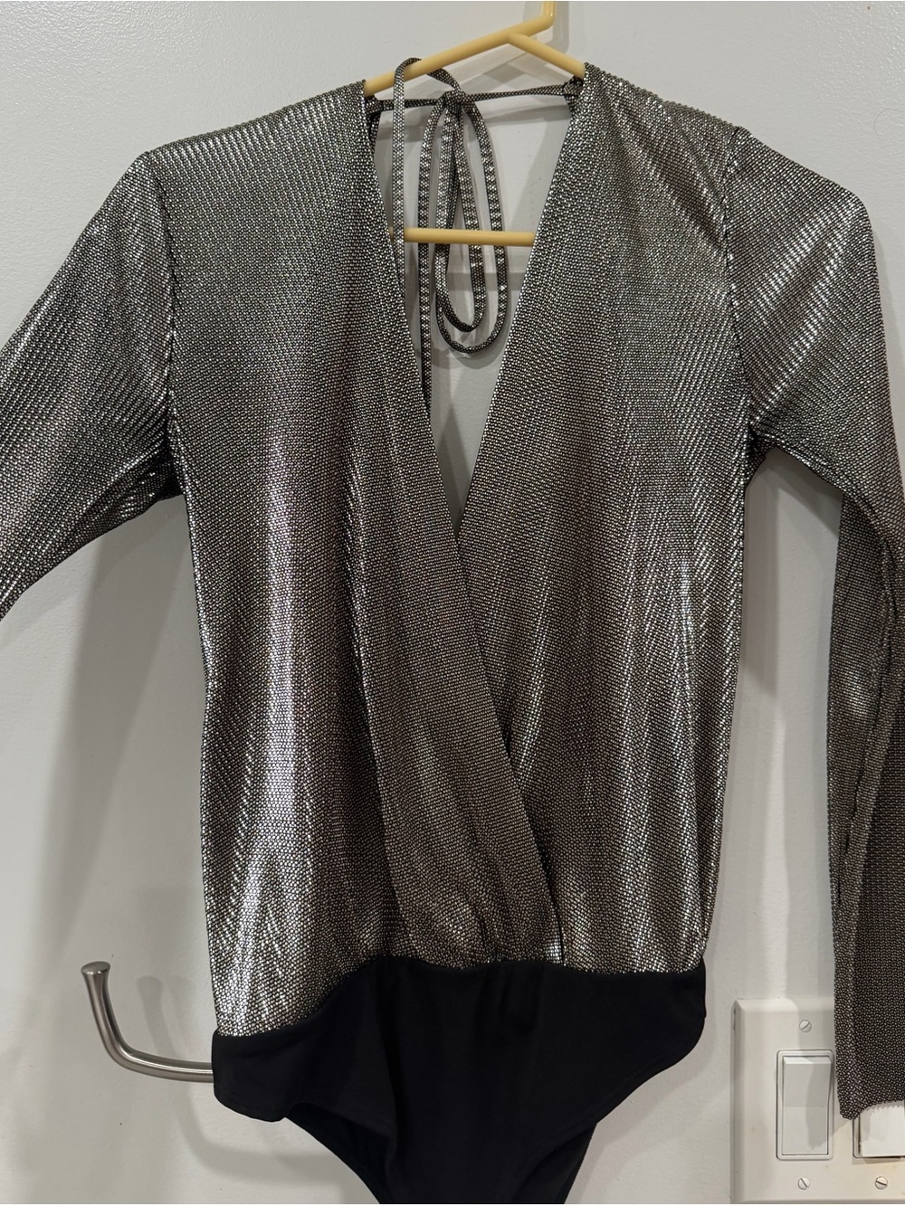 NWOT V Neck Bodysuit Silver Gold
Shimmer by BCBGeneration xs